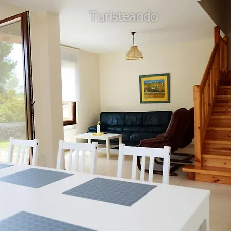 Tina Mayor: Amplio Jardin Y Tranquilidad Muy Cerca De La Playa * Pesues