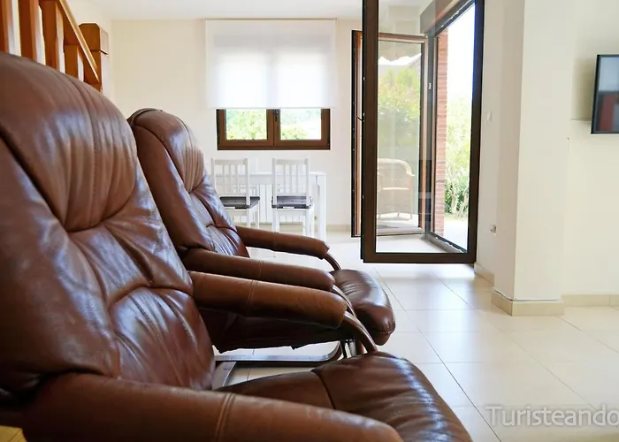 Tina Mayor: Amplio Jardin Y Tranquilidad Muy Cerca De La Playa Hébergement de vacances *