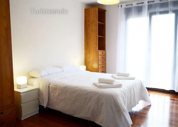 Tina Mayor: Amplio Jardin Y Tranquilidad Muy Cerca De La Playa