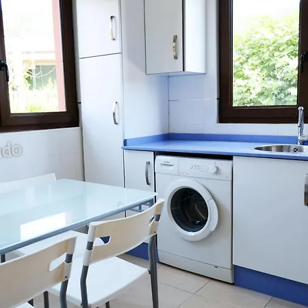 Tina Mayor: Amplio Jardín Y Tranquilidad Muy Cerca De La Playa *