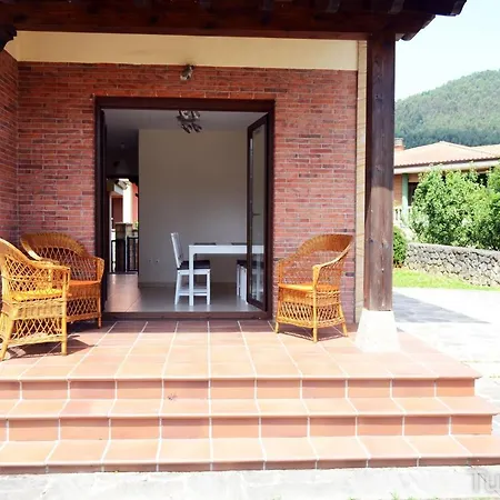 Tina Mayor: Amplio Jardín Y Tranquilidad Muy Cerca De La Playa