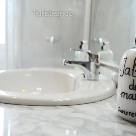 Tina Mayor: Amplio Jardín Y Tranquilidad Muy Cerca De La Playa *