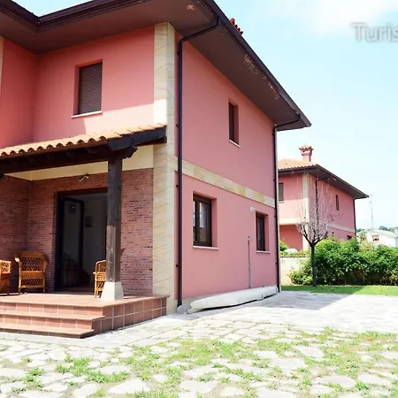 Casa de Férias Tina Mayor: Amplio Jardín Y Tranquilidad Muy Cerca De La Playa